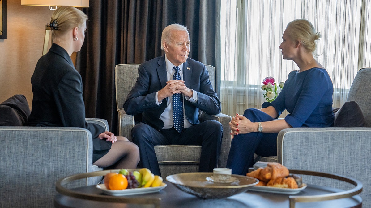 Biden with Yulia and Dasha Navalaya