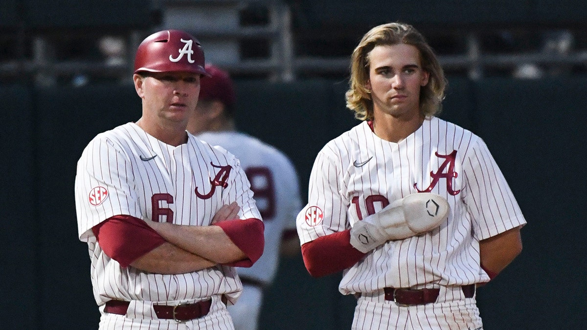 Brad Bohannon with player on third base