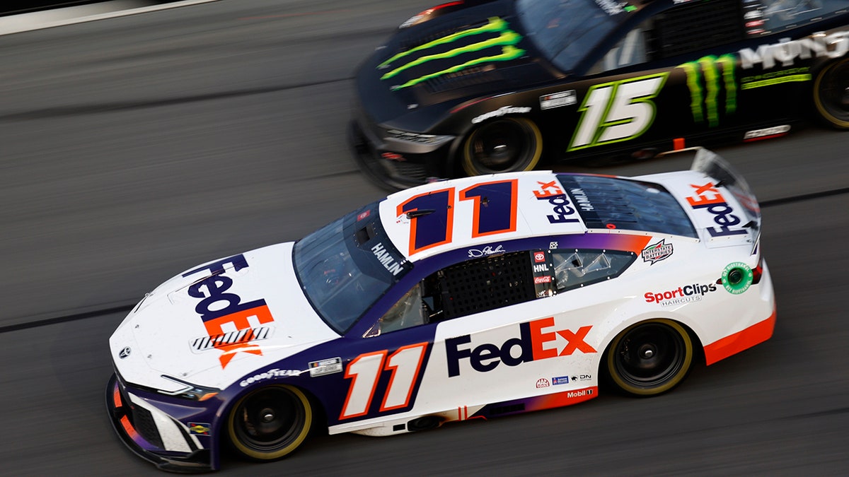 Denny Hamlin races in Daytona