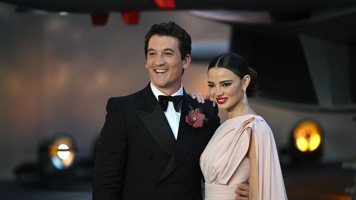 Miles Teller and his wife Keleigh Sperry in 2022