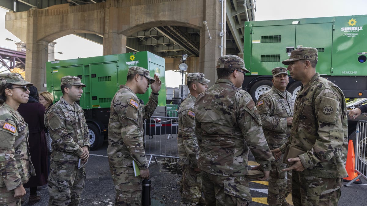 National Guard soldiers help with migrant crisis