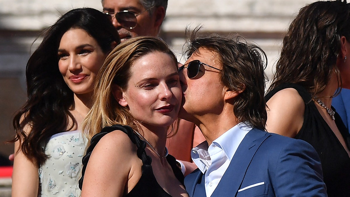 Hollywood star Tom Cruise makes relationship with Russian socialite Elsina  Khayrova official: Reports - Connected to India News I Singapore l UAE l UK  l USA l NRI