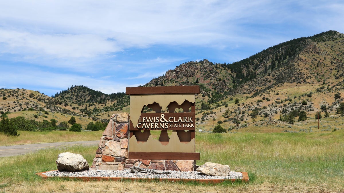 Entry sign for Lewis and Clark Caverns State Park 