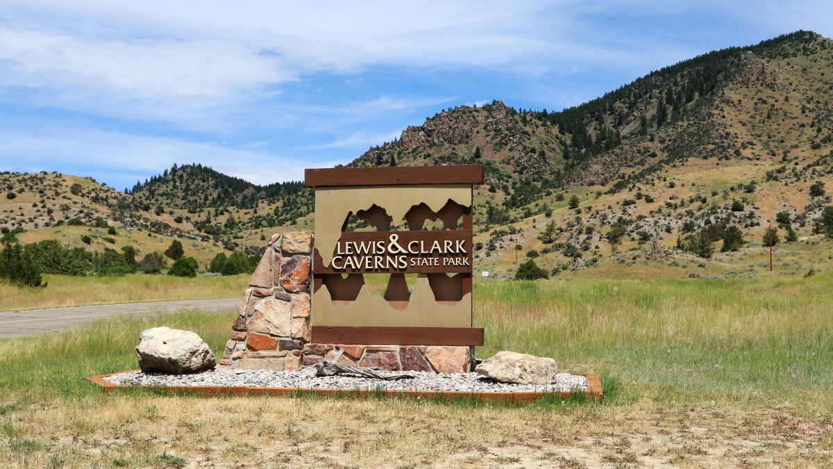 Entry sign for Lewis and Clark Caverns State Park 