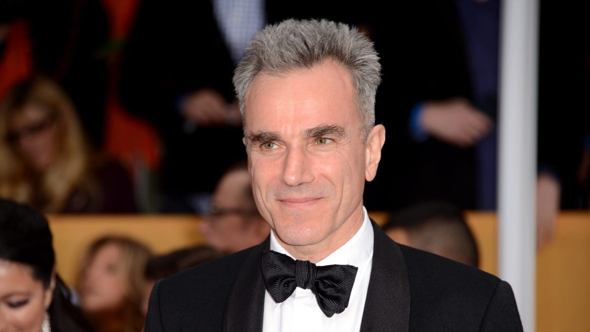 Daniel Day-Lewis attends the 19th Annual SAG Awards