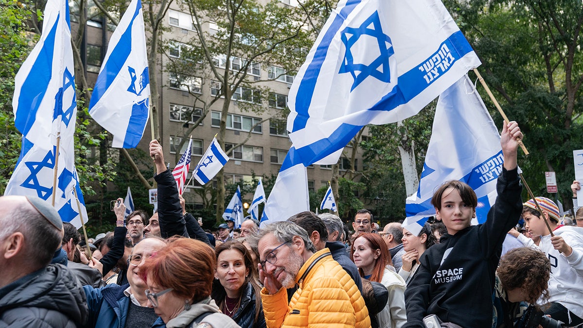 Vigil for Israeli victims in New York 