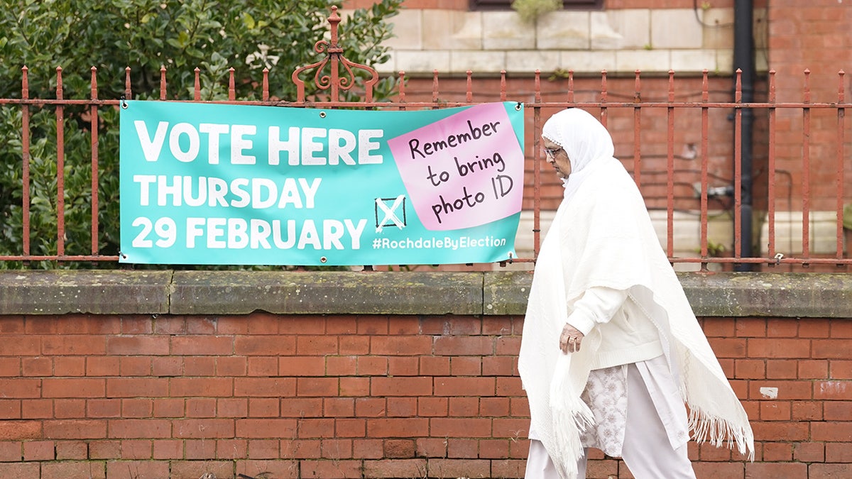 Rochdale voting sign