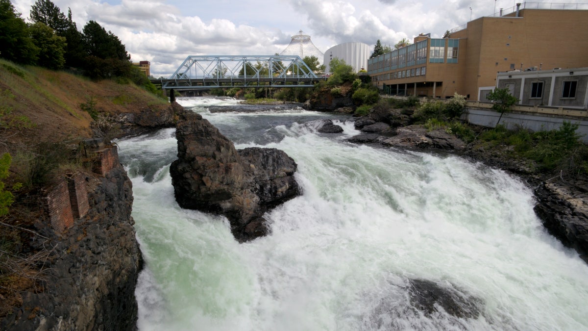 Spokane, Riverfront Park, Spokane River And Falls.