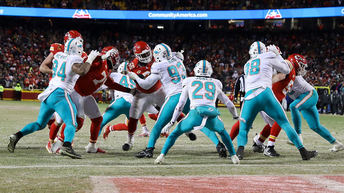 The Chiefs and Dolphins play in the postseason