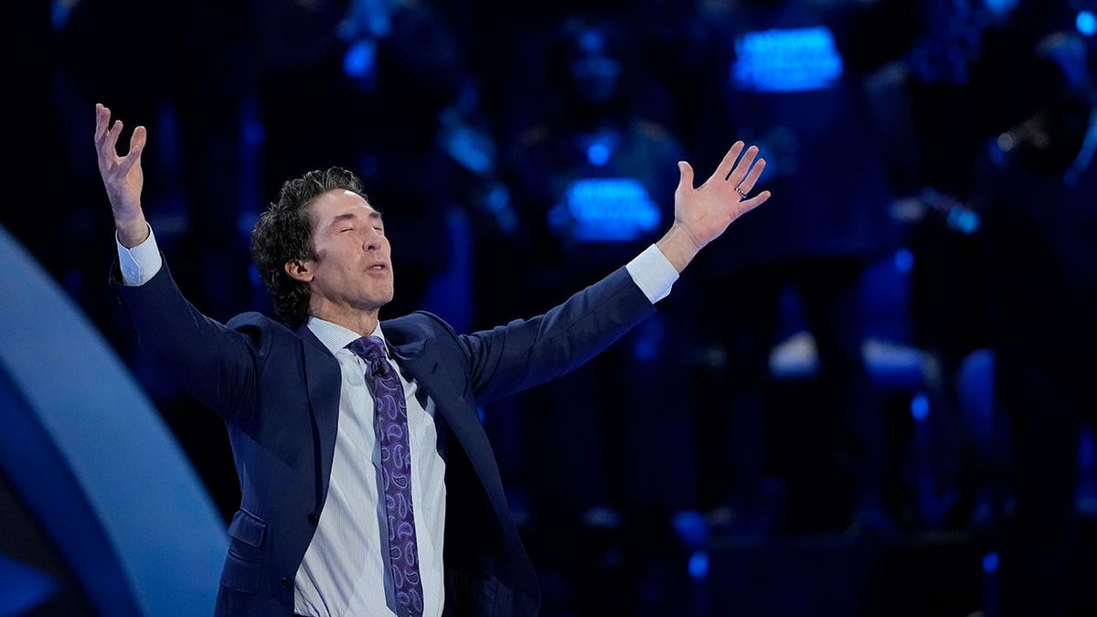 Joel Osteen speaks