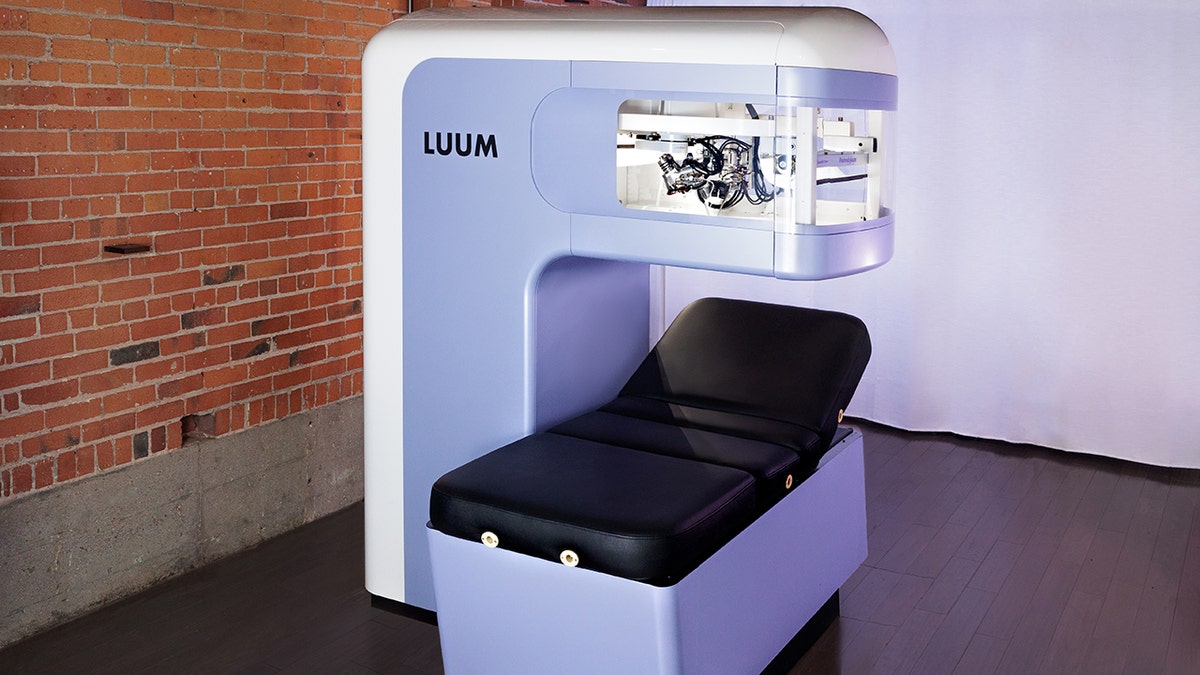 luum machine and chair
