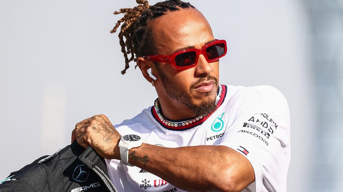 Lewis Hamilton gets ready