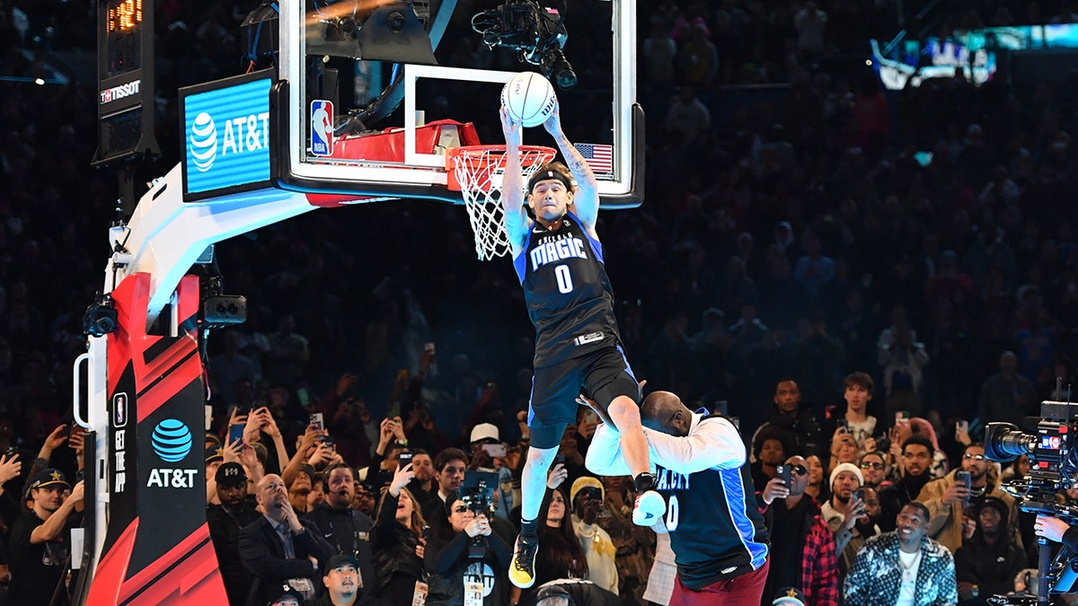 Mac sales mcclung dunk