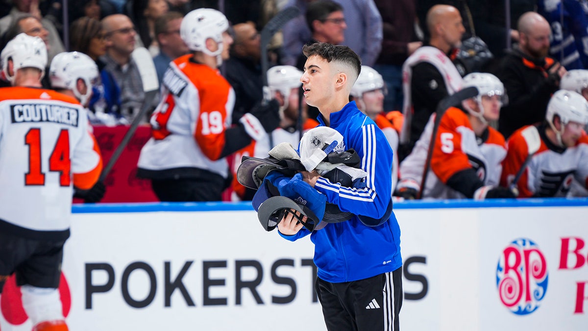 A Leafs fan threw a bra on the ice for Auston Matthews' hat trick