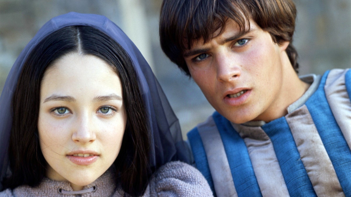 1968 S Romeo Juliet Stars Olivia Hussey And Leonard Whiting File New   OliviaHusseyLeonardWhiting2 