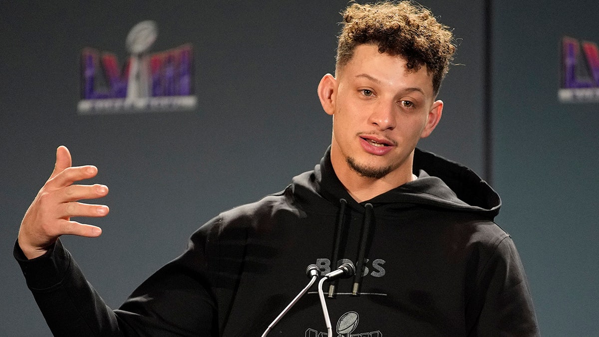 Patrick Mahomes talks to the press