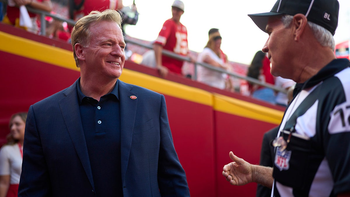 Roger Goodell at Chiefs-Lions