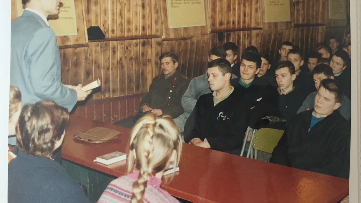 Tom Ruhkala preaching in a Russian prison