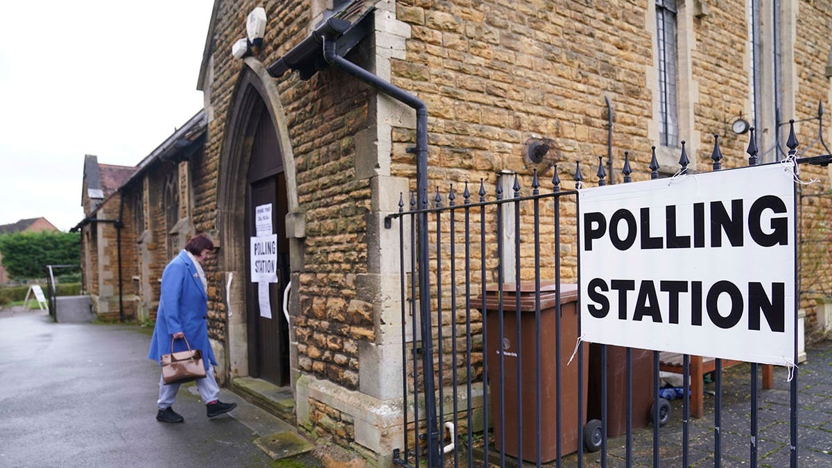 Voting Underway In UK Special Elections Could Signal Challenges For   UK Polling Station 