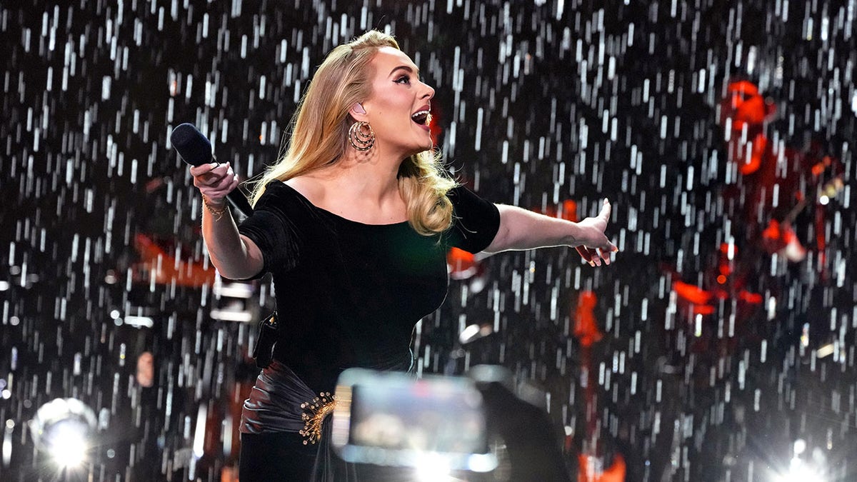 LAS VEGAS, NEVADA - NOVEMBER 18: Adele performs onstage during the "Weekends with Adele" Residency Opening at The Colosseum at Caesars Palace on November 18, 2022 in Las Vegas, Nevada.