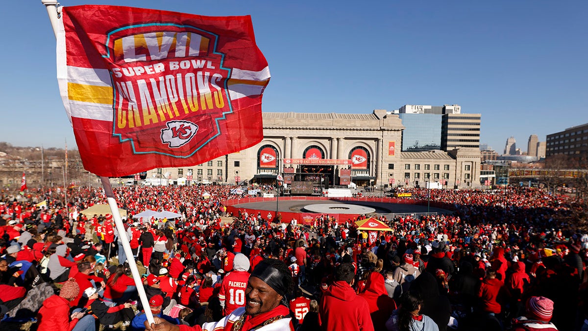 Chiefs fans celebrate the Champions Parade