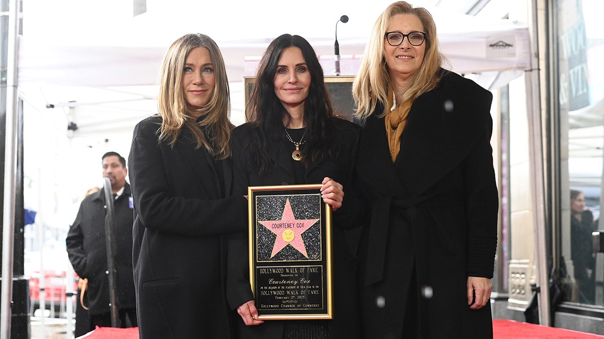 Courteney Cox, Lisa Kudrow, Jennifer Aniston at Hollywood Walk of Fame