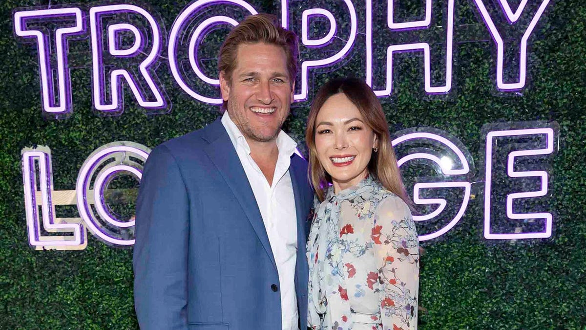 Curtis Stone with wife Lindsay Price
