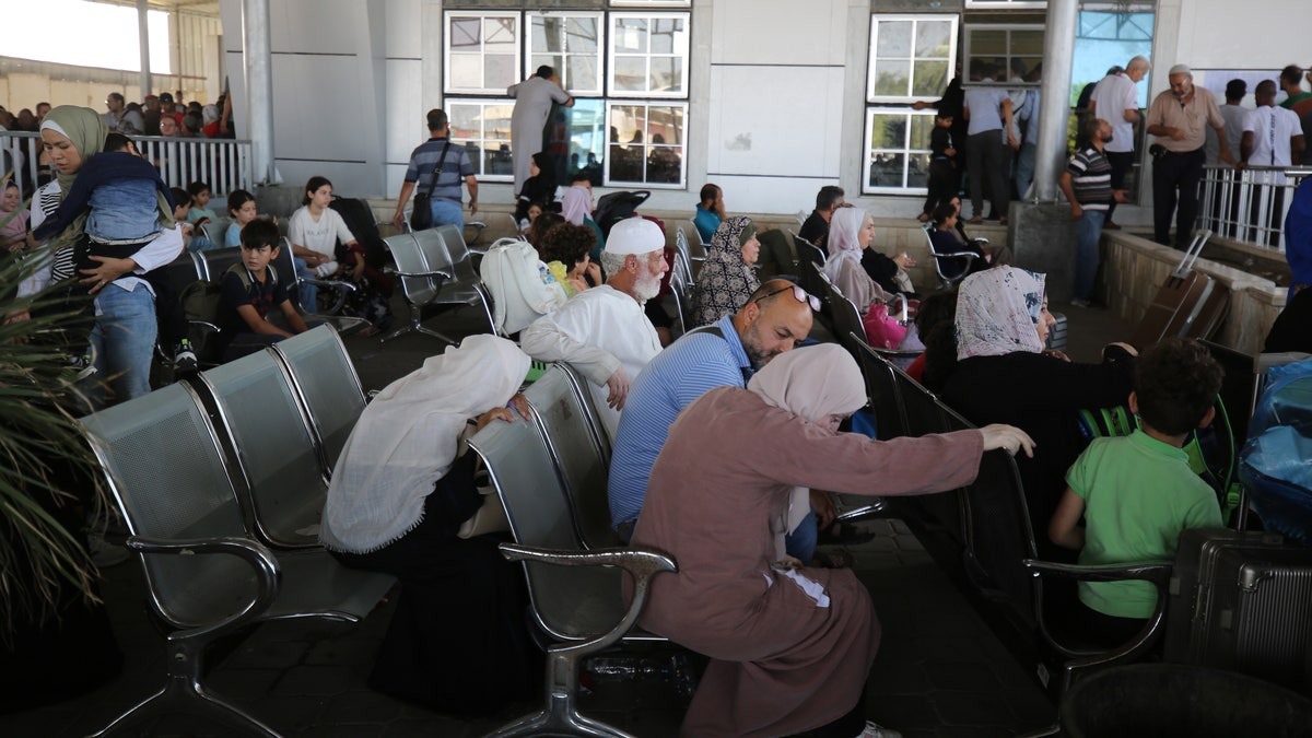 Migrants at the Rafah crossing