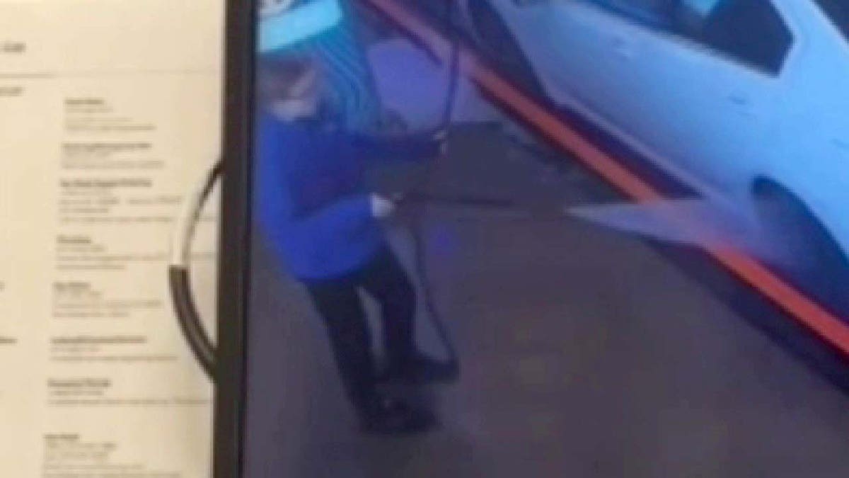 Teen hoses down rude customer inside car wash