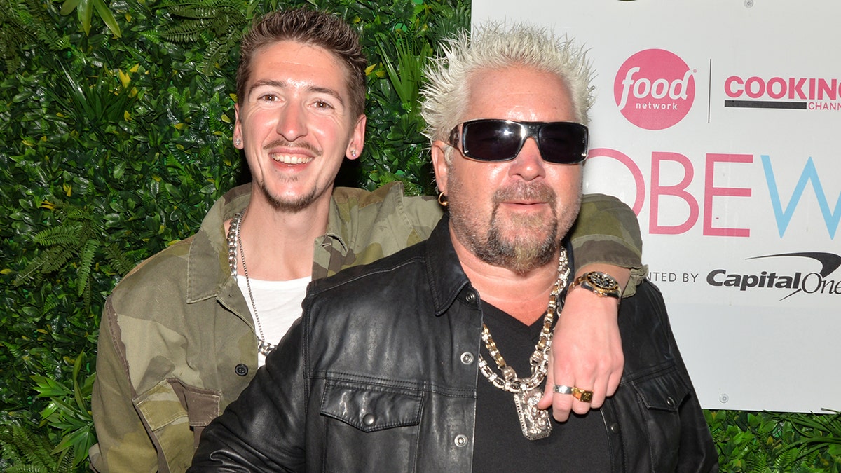 Guy Fieri y Hunter Fieri