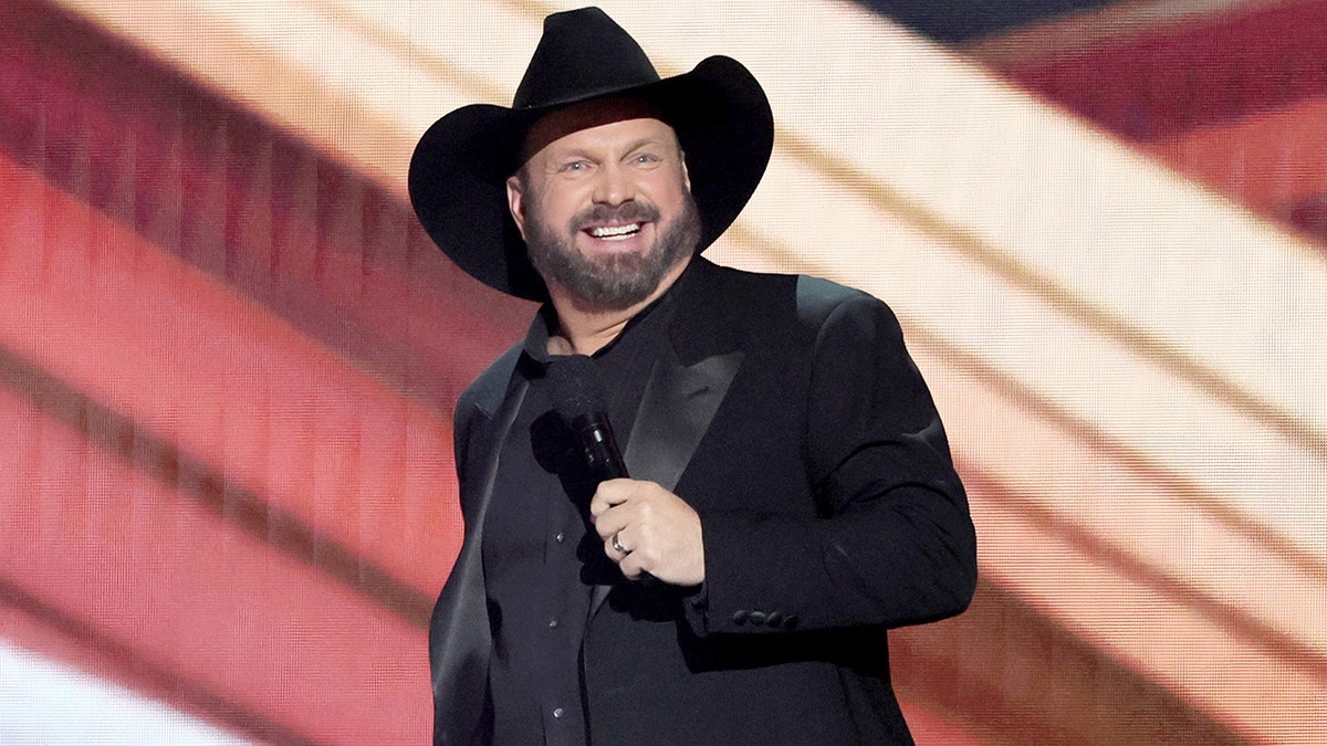 Garth Brooks hosting the CMA Awards