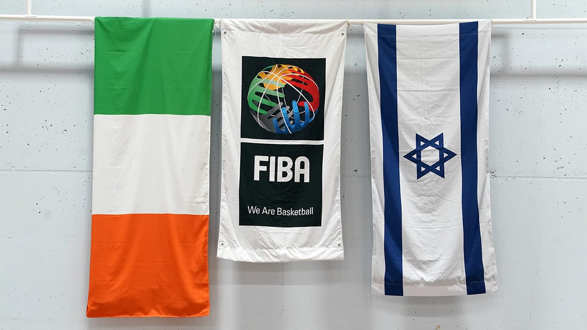 Flags of Ireland and Israel