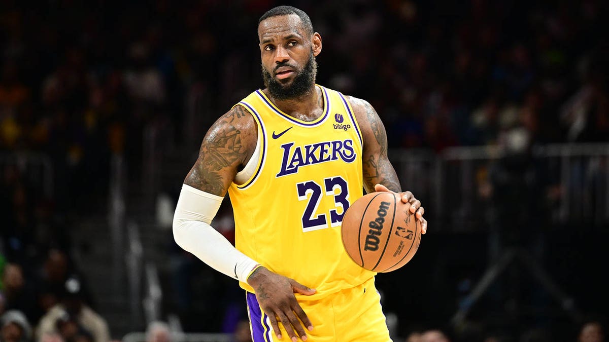 Lakers on sale james lebron