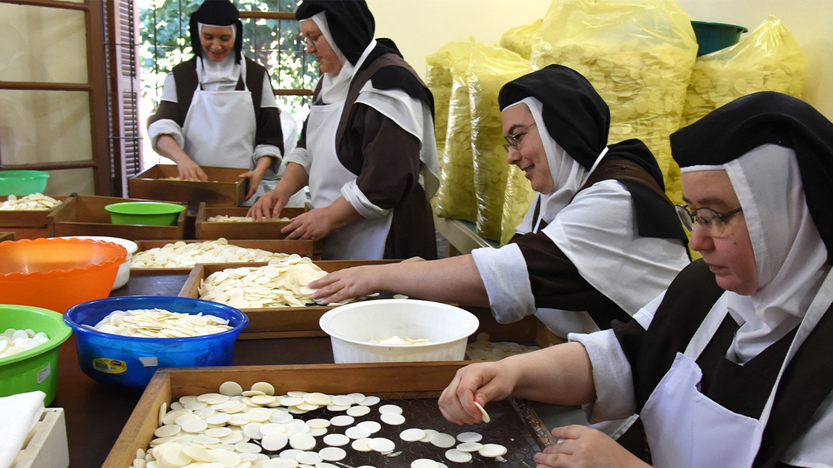 Nuns preparing for Pope visit