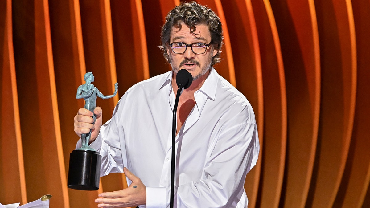 Pedro Pascal holds SAG award