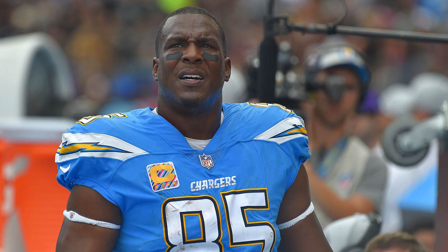 Pro Football Hall of Famer Antonio Gates 'has not been involved' in poker scandal, spokesperson says