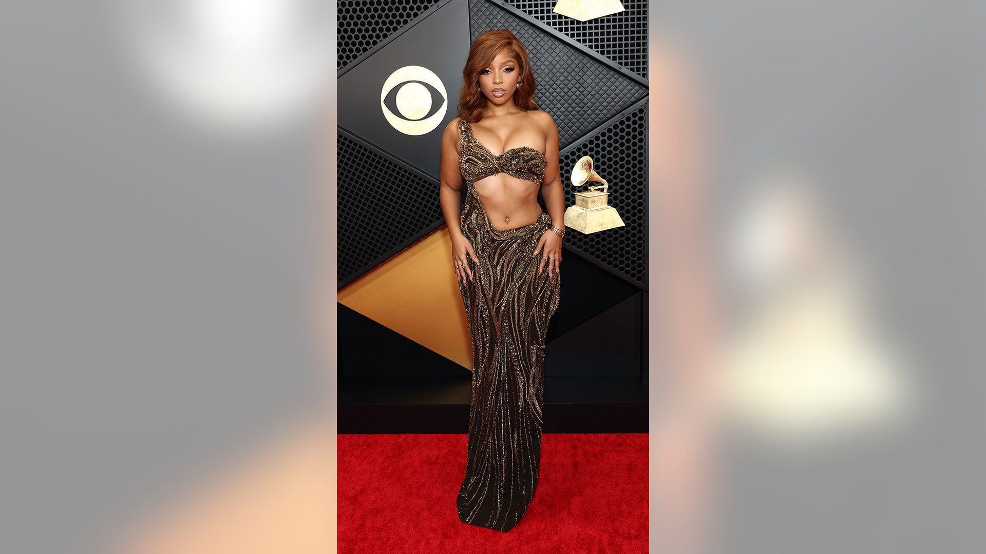 Chloë attends the 66th GRAMMY Awards