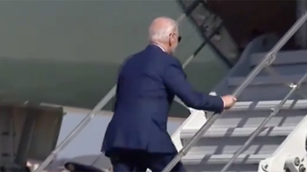 Social media cringes as Biden almost trips up Air Force One steps again