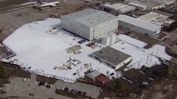 Cleanup continues after fire-suppression foam leak at Houston's Bush Airport