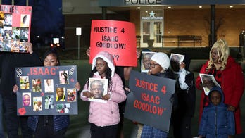 Illinois police face federal lawsuit over fatal shooting of man in his bed