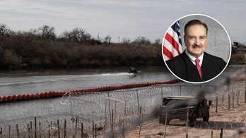 Texas law letting police arrest illegal border crossers blocked by federal judge