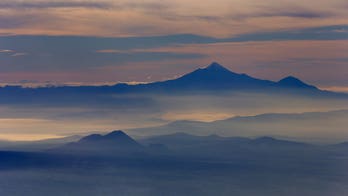 2 dead, 1 missing after climbing accident on Mexico's highest peak