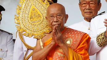 Leader of Cambodia's Buddhist community, Tep Vong, dies at 93