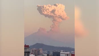 Mexico's Popocatépetl volcano 'El Popo' spews plume of gas and ash