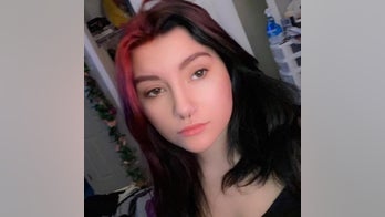 Pennsylvania man fatally stabs ex-girlfriend in front of authorities before stabbing himself: police