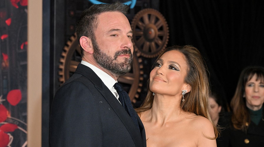 Kevin Smith describes Ben Affleck and Jennifer Lopez's wedding: 'Inspiring'