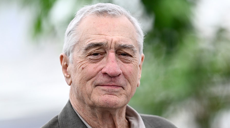 Robert De Niro arriving to court in New York City