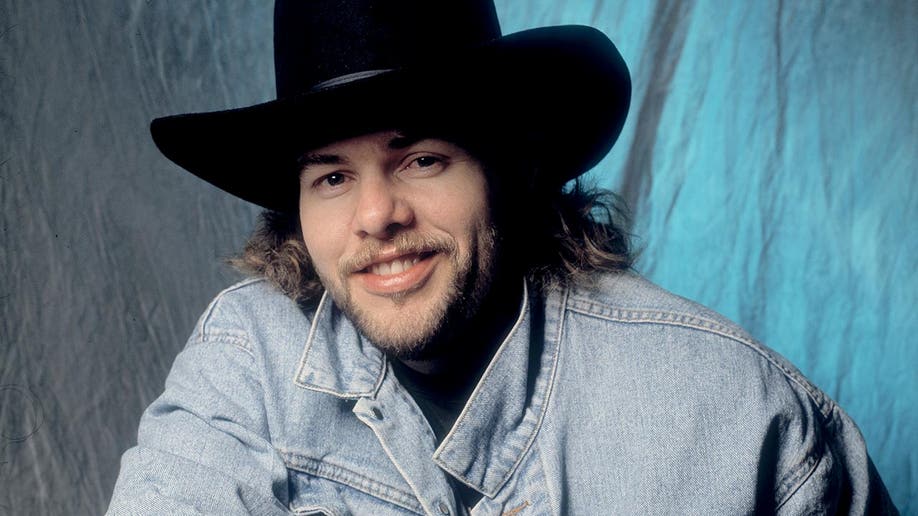 Toby Keith age 32