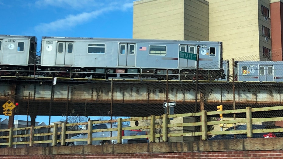 Severed human leg found on NYC subway tracks in Bronx: police