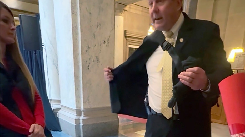 Indiana lawmaker flashes holstered gun to students protesting for gun control in state Capitol